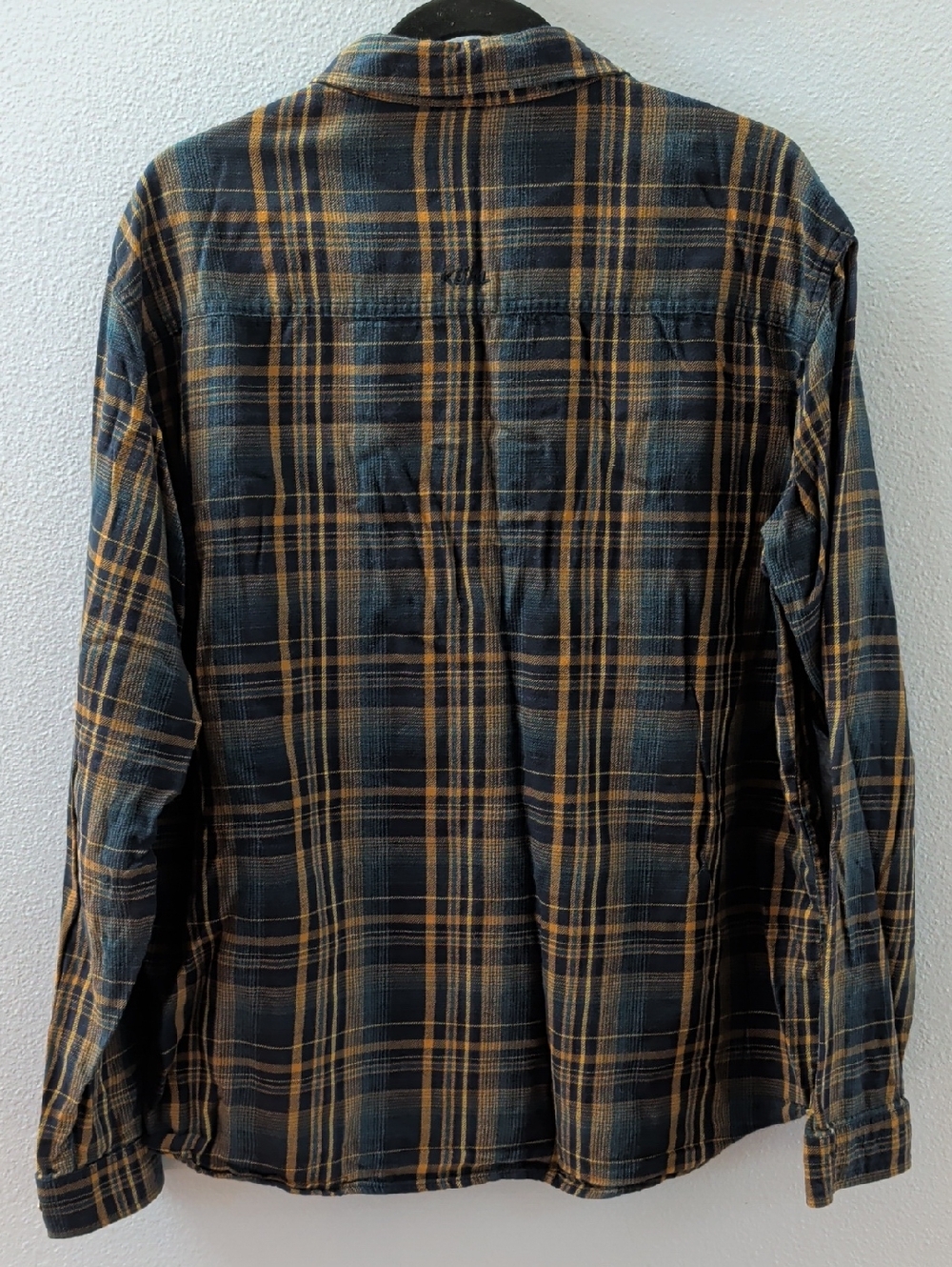 KÜHL Plaid Button-Up Flannel Shirt in Black and Tan - Picture 5 of 9
